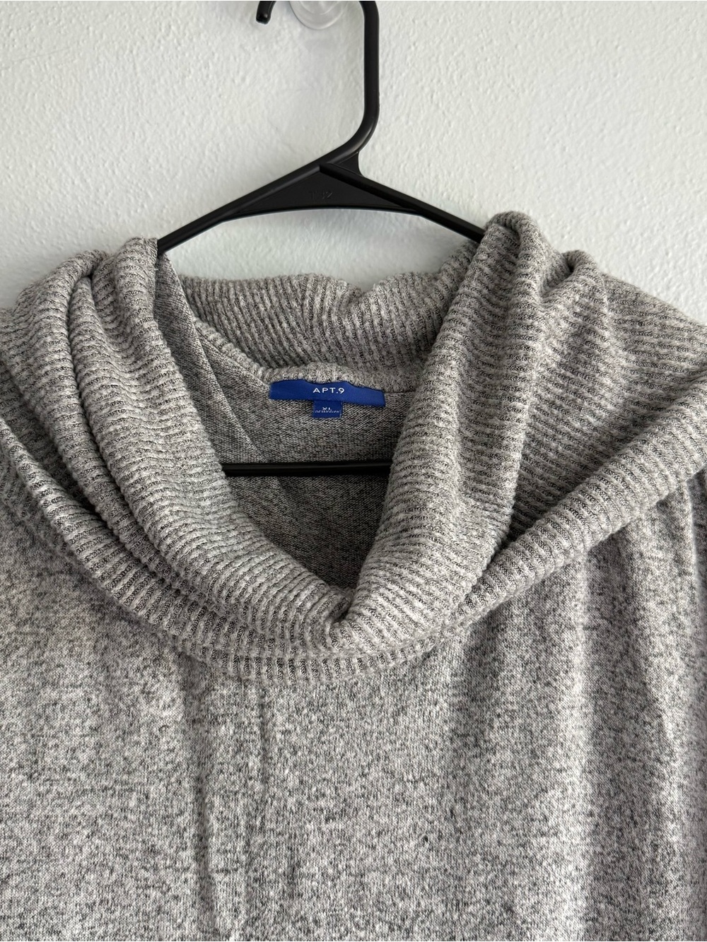 Apt.9 Cozy Gray Cowl Neck Women's Sweater - Size XL - Picture 3 of 5
